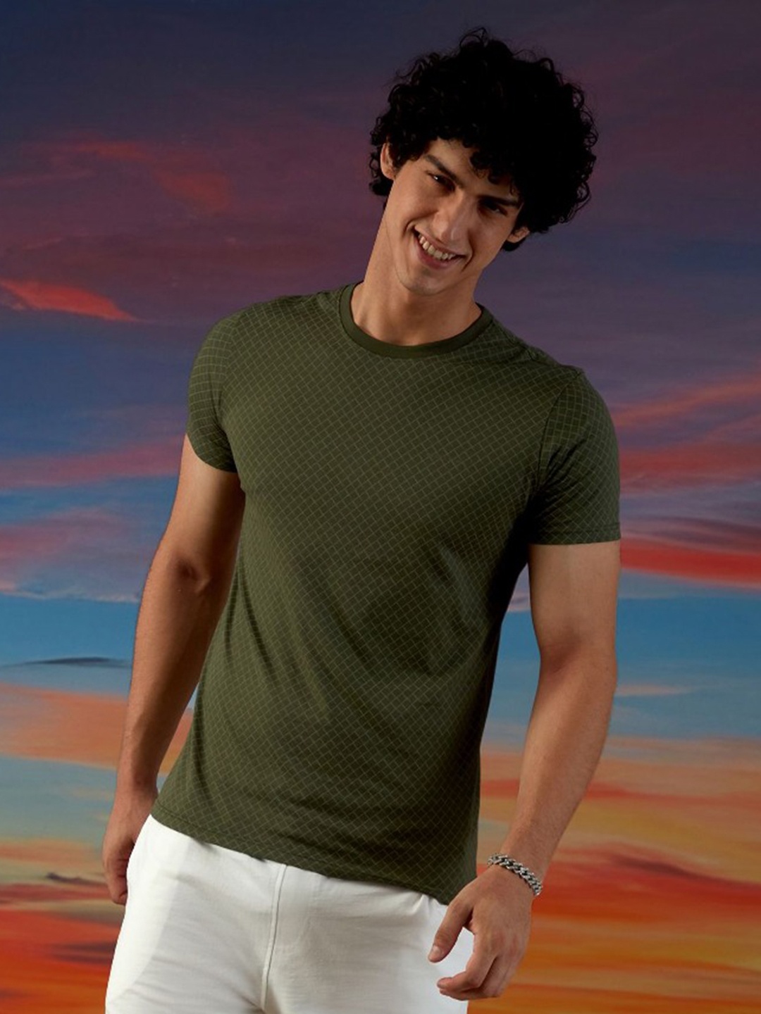 

Markle Moro Men Geometric Printed Round Neck Cotton Slim Fit T-shirt, Olive
