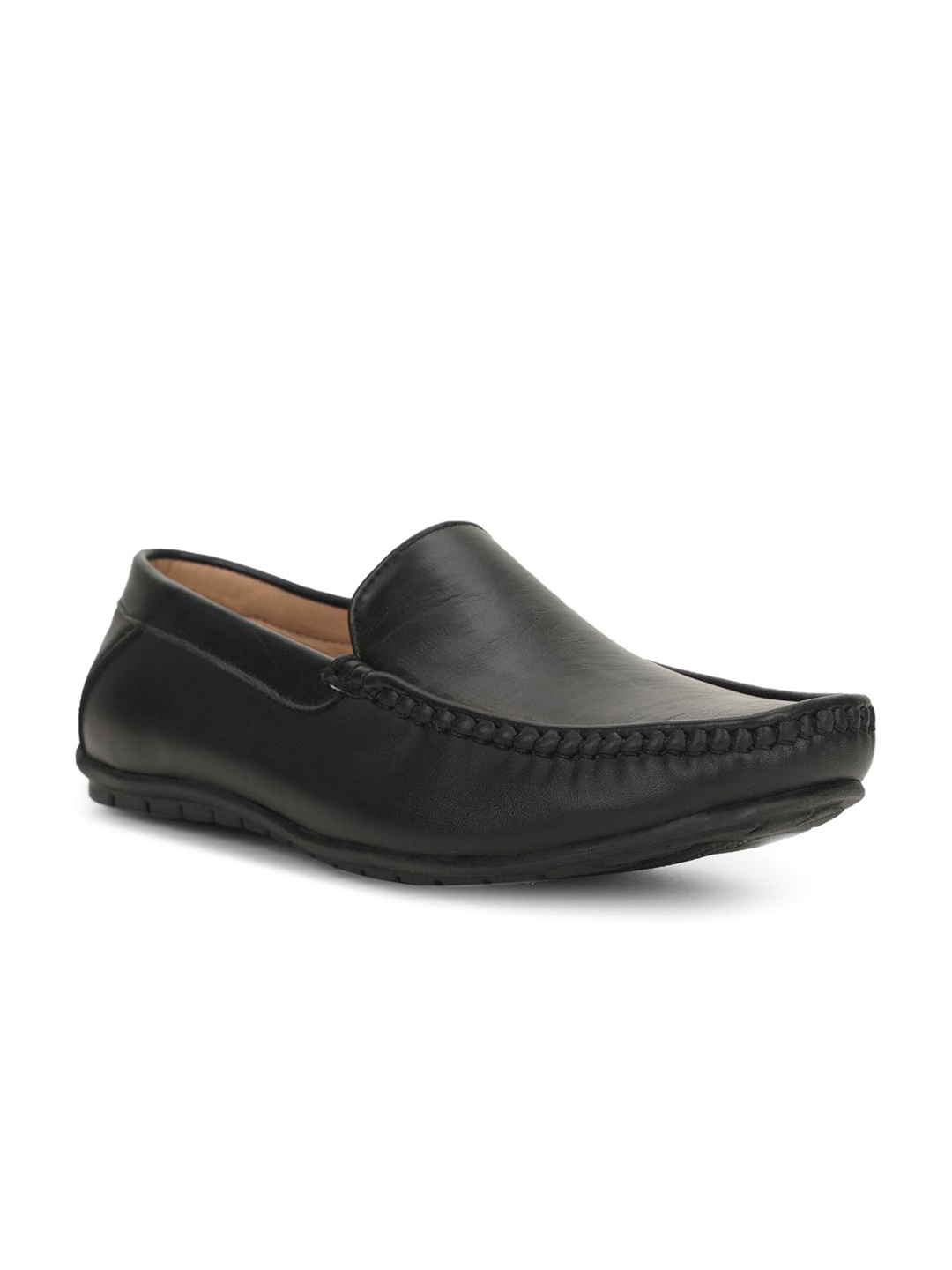 

Bata Men Round Toe Loafers, Black