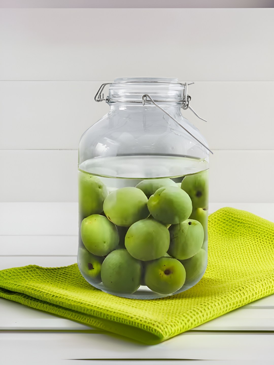 

The Better Home Transparent Glass Easy to Clean Jar With Buckle Lid & Wide Mouth 2L