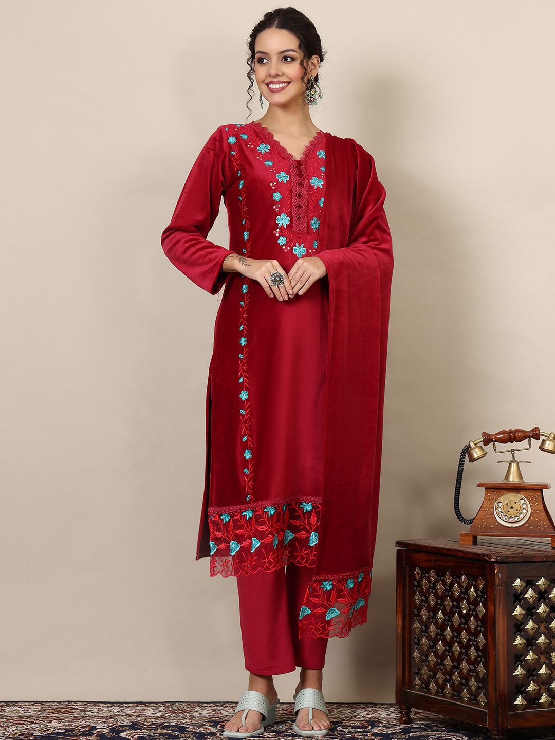 

Ziva Fashion Floral Embroidered V-Neck Pure Wool Straight Kurta With Trouser With Dupatta, Maroon