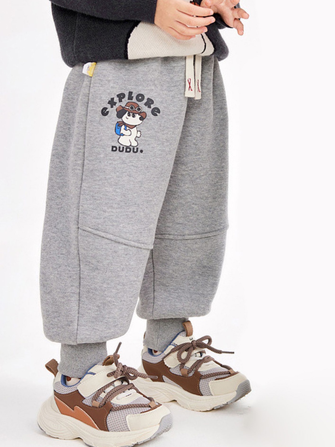 

LULU & SKY Boys Relaxed-Fit Mid-Rise Joggers, Grey