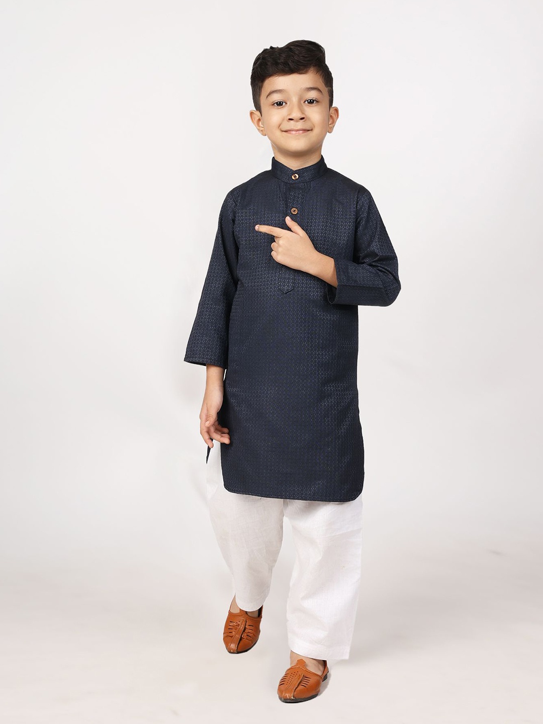 

itsmycostume Boys Self Design Pathani Pure Cotton Kurta With Pyjama, Blue