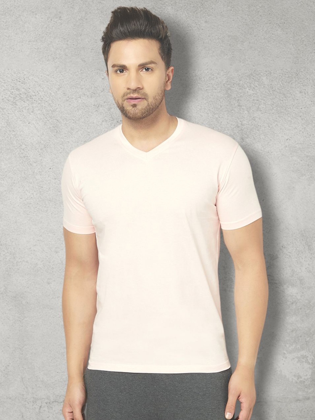 

THE DAILY OUTFITS Men Solid V-Neck Cotton T-shirt, Peach