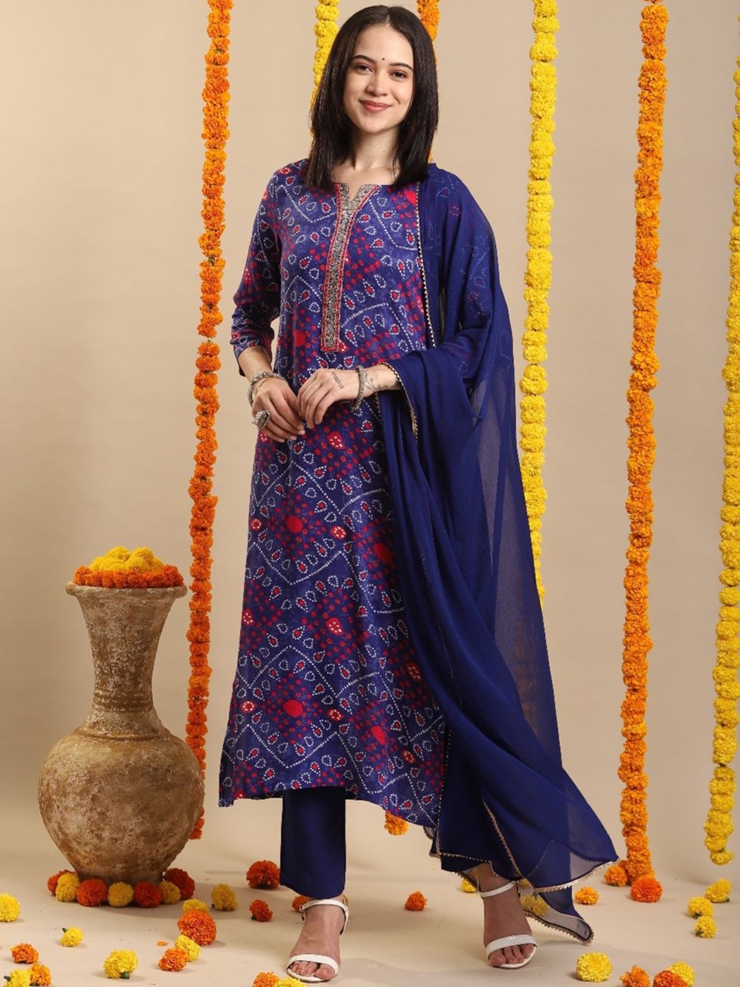 

GoSriKi Bandhani Printed Straight Kurta With Trouser & Dupatta, Blue