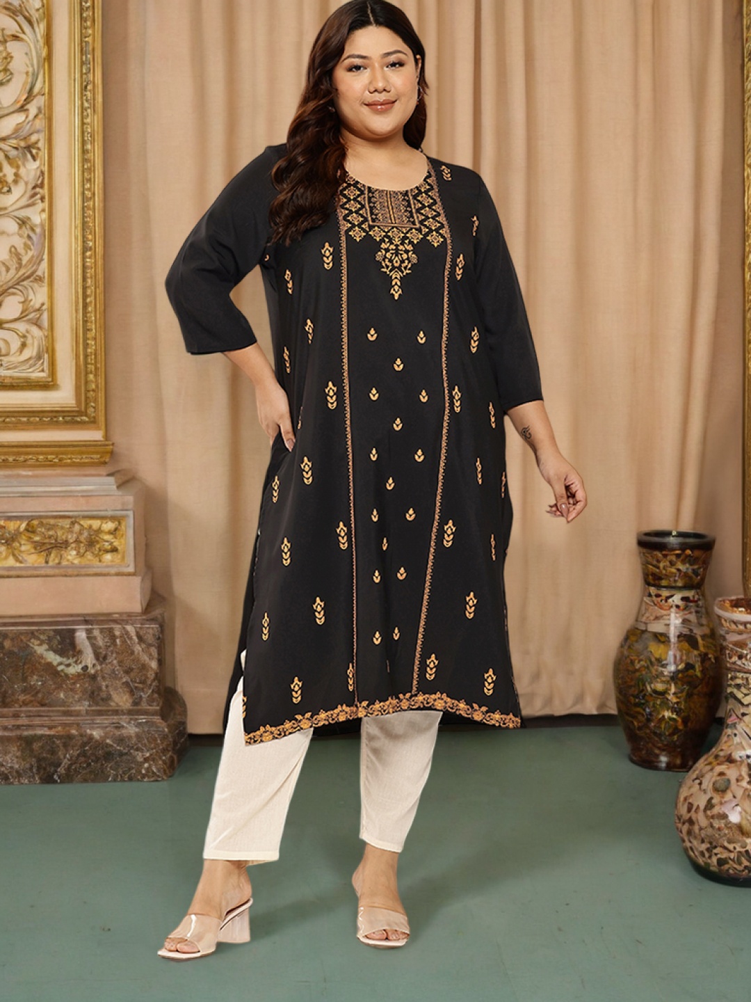 

Sztori Plus Size Ethnic Motifs Printed Kurta, Black