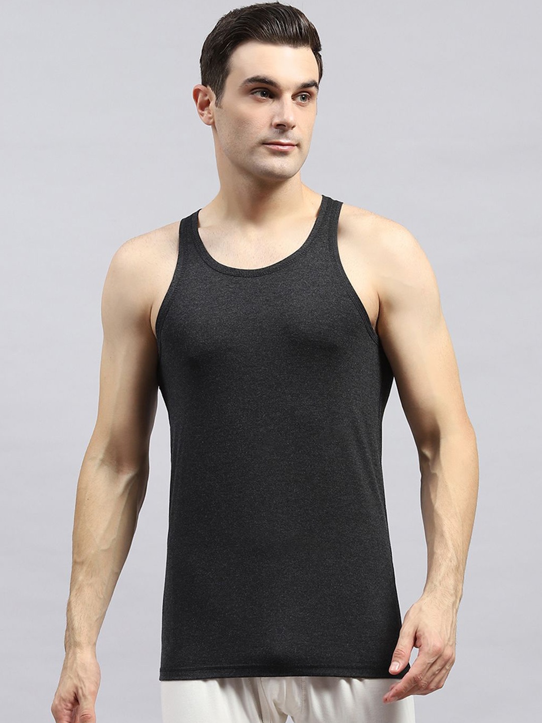 

Monte Carlo Men Round Neck Sleeveless Thermal Tops, Black