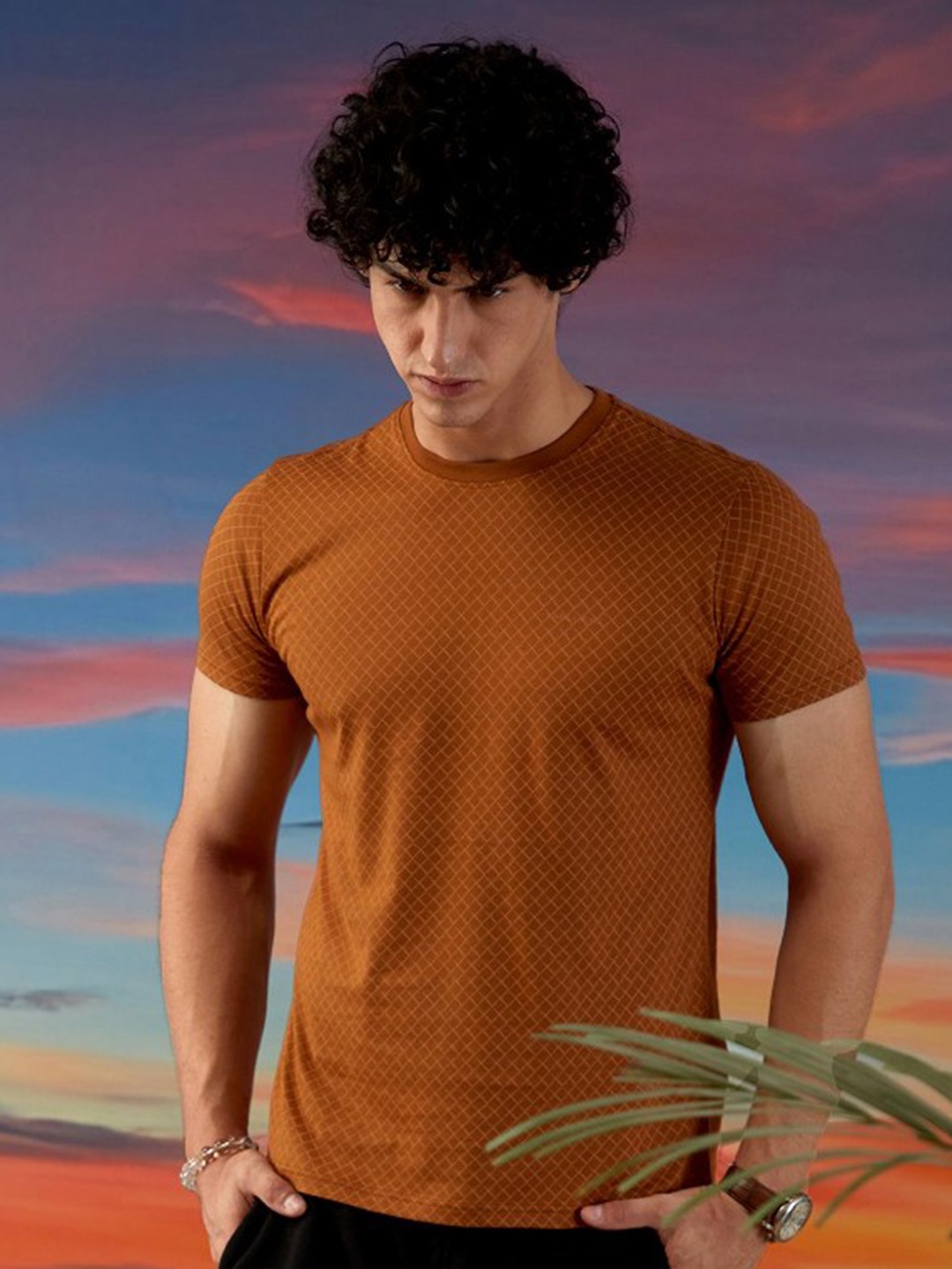 

Markle Moro Men Geometric Printed Round Neck Cotton Slim Fit T-shirt, Mustard