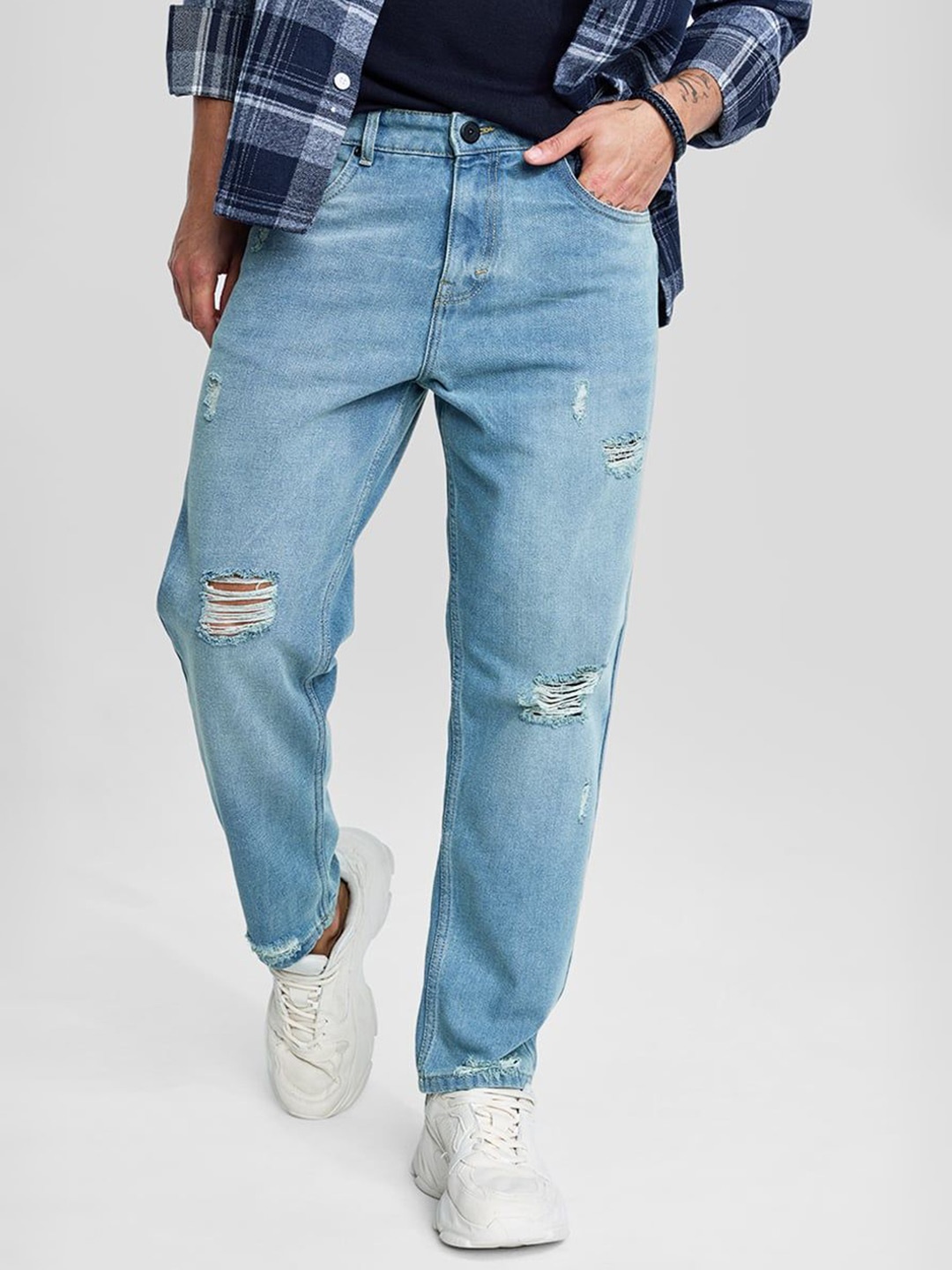 

Snitch Men Comfort Relaxed Fit Mildly Distressed Cotton Jeans, Blue