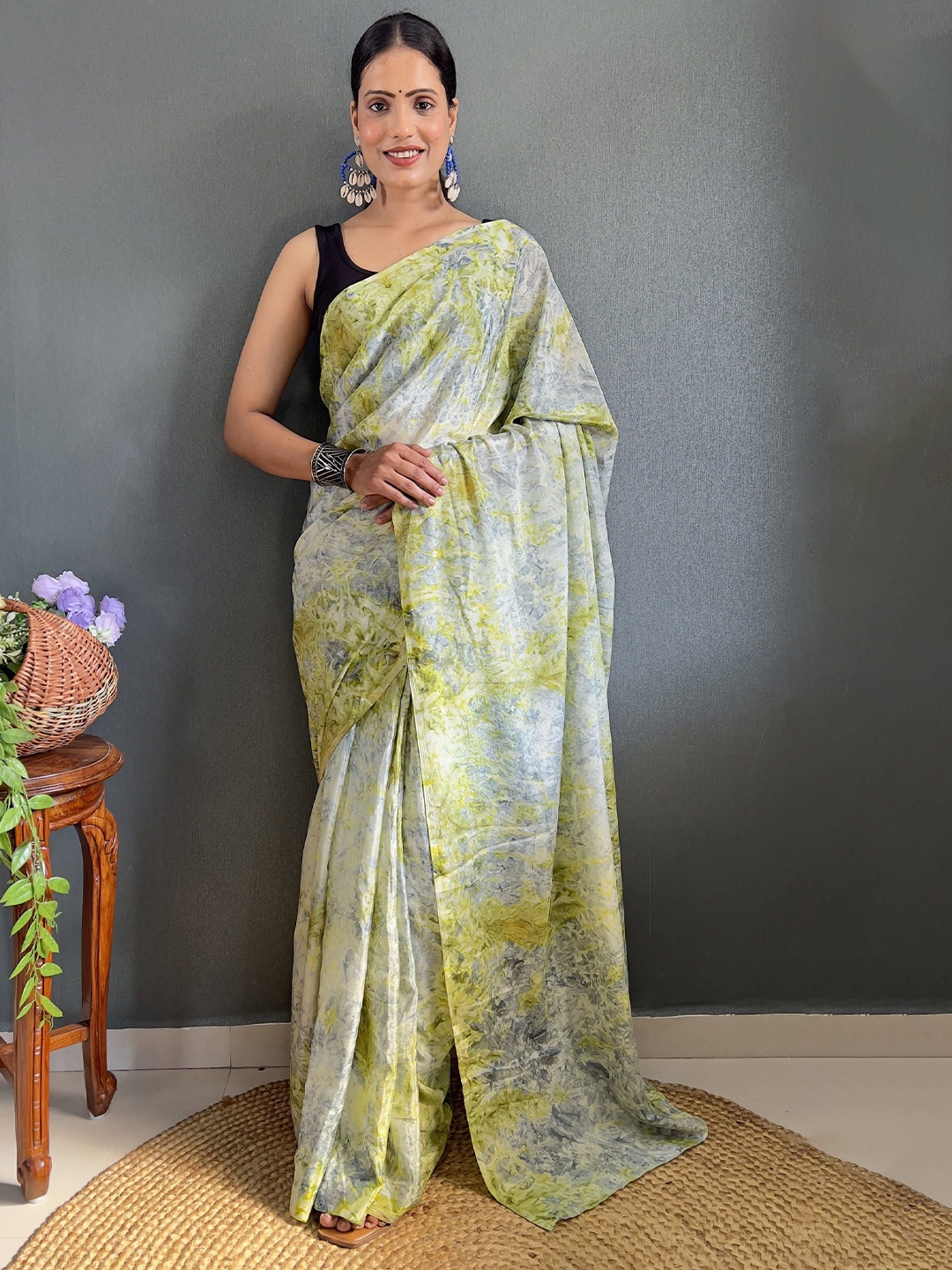 

V3 FASHION STUDIO Pure Chiffon Ready to Wear Saree, Green
