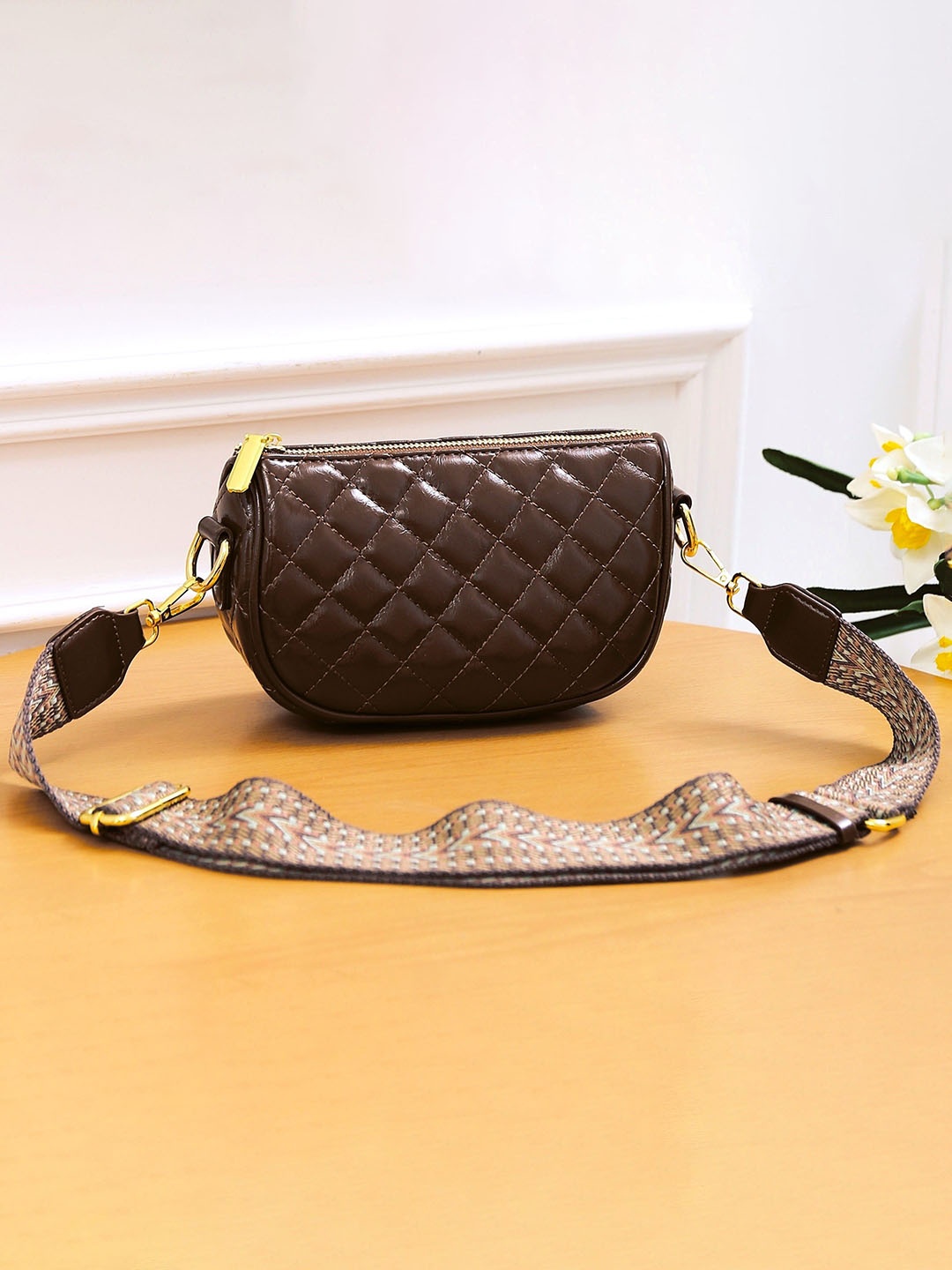

Diva Dale Women Textured Crossbody Sling Bag, Brown