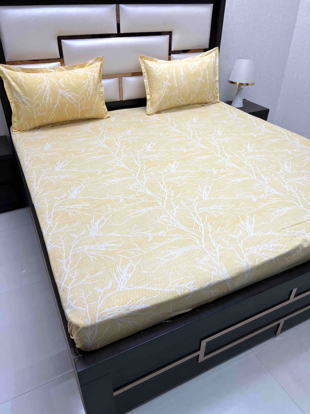

Pure Decor Velar Yellow Floral Pure Cotton 260 TC Super King Bedsheet Set-2.76 m x 3.03 m