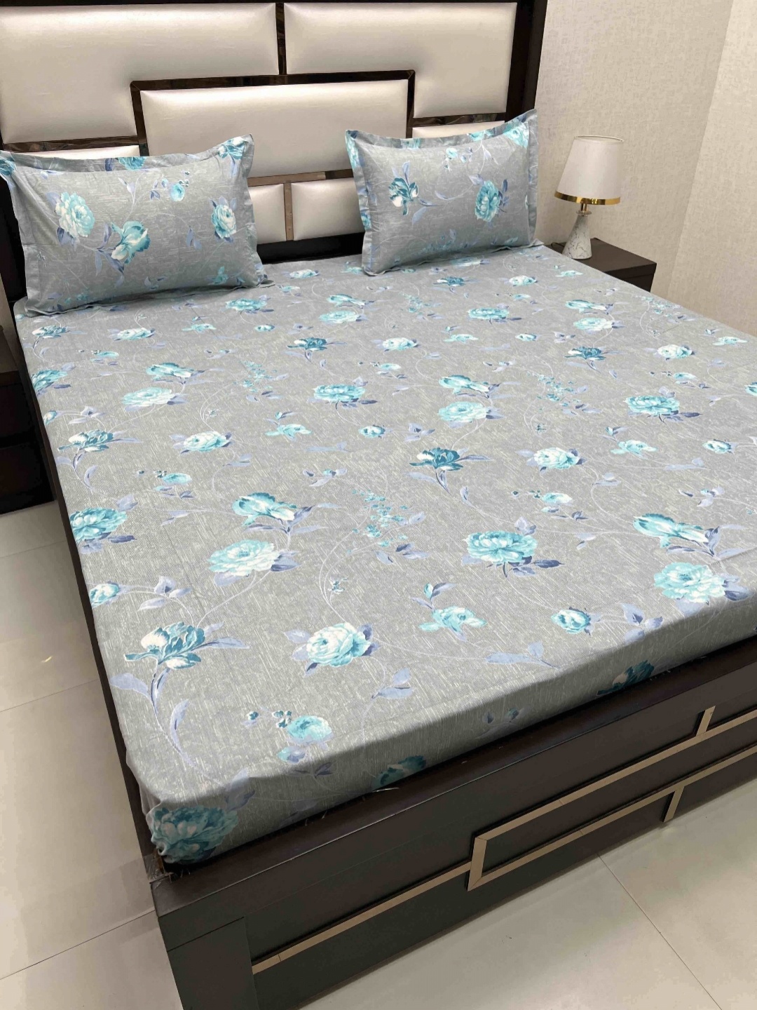 

Pure Decor Velar Blue & Grey Floral Pure Cotton 250 TC King Bedsheet Set 2.73 m x 3.06 m