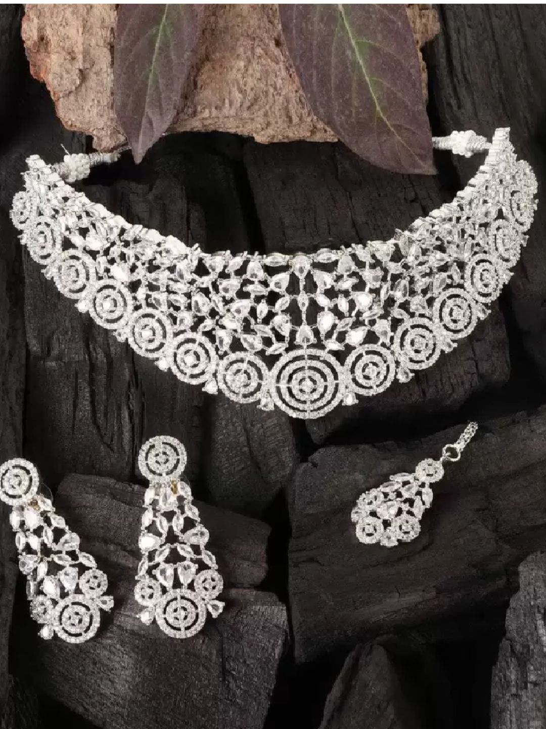 

SUNHARI AD Stone-Studded Jewellery Set, Silver