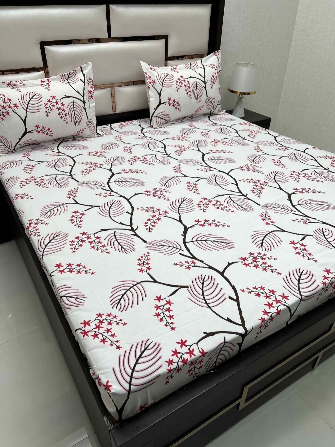 

Pure Decor Queen Size Double Bedsheet With 2 Pillow Covers 2.28m X 2.54m, White