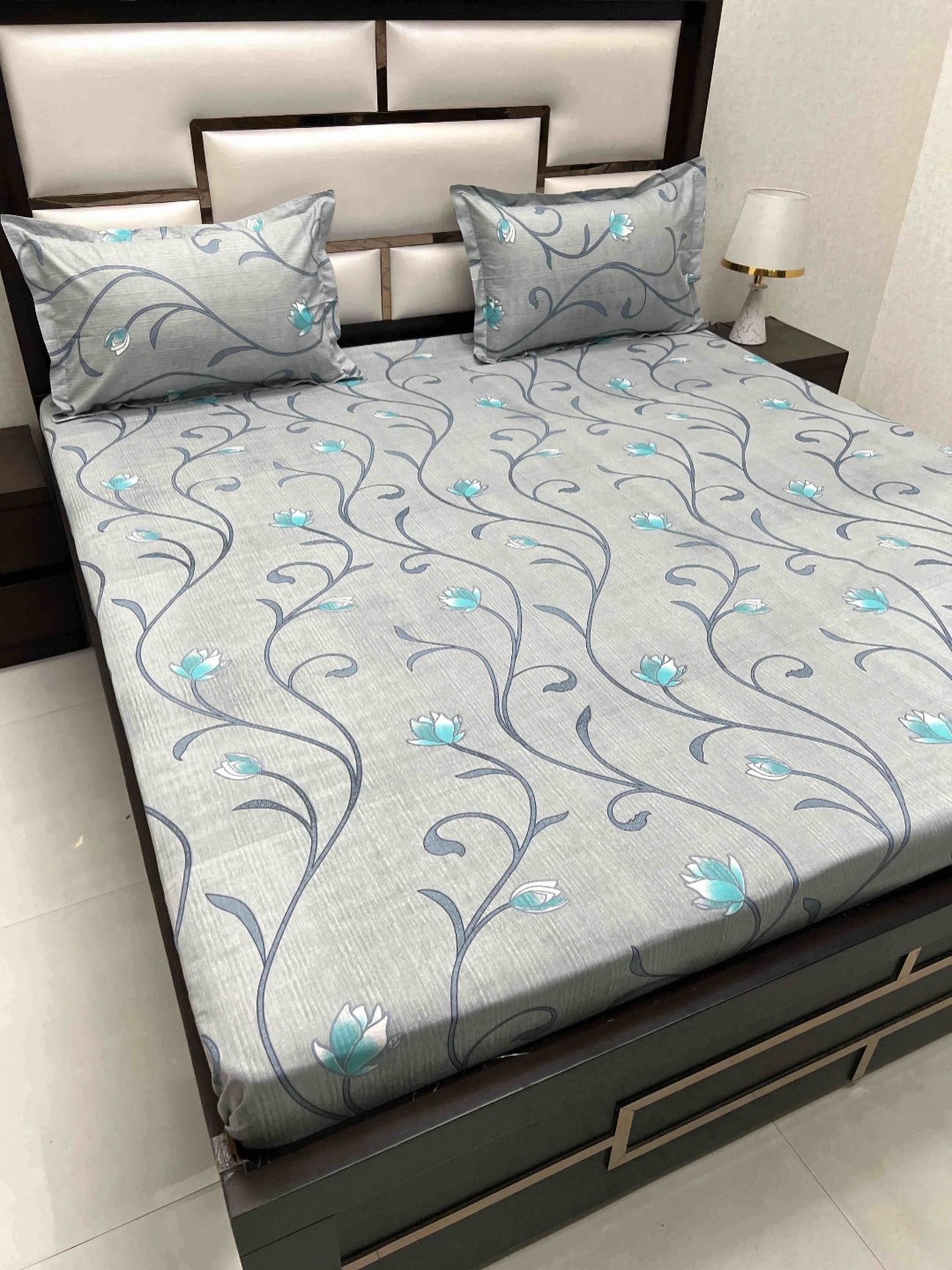 

Pure Decor Grey & Blue Floral Pure Cotton 220 TC King Bedsheet Set 2.74 m x 3.05 m
