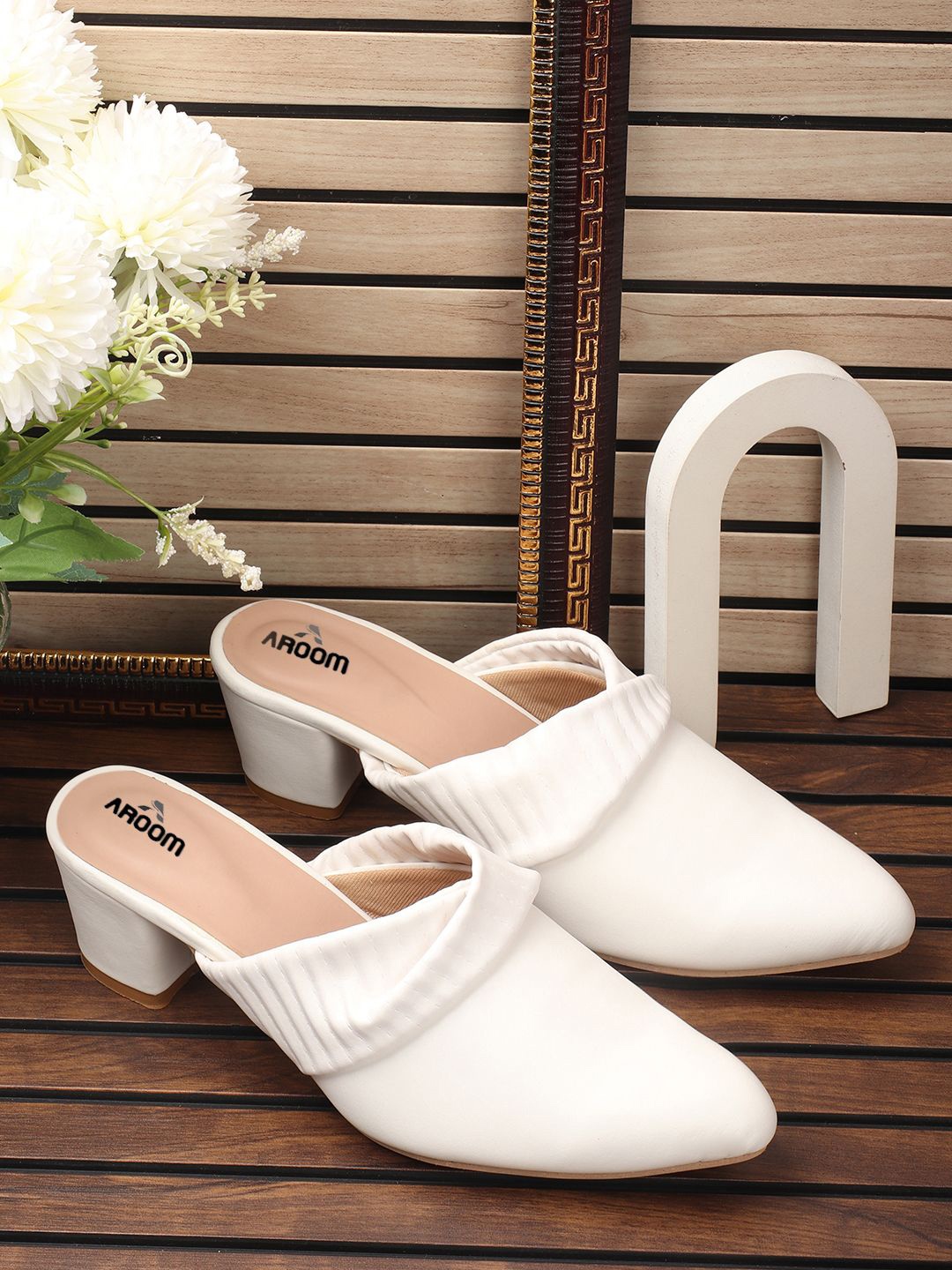 

AROOM Women Blocked Heel Mules, White