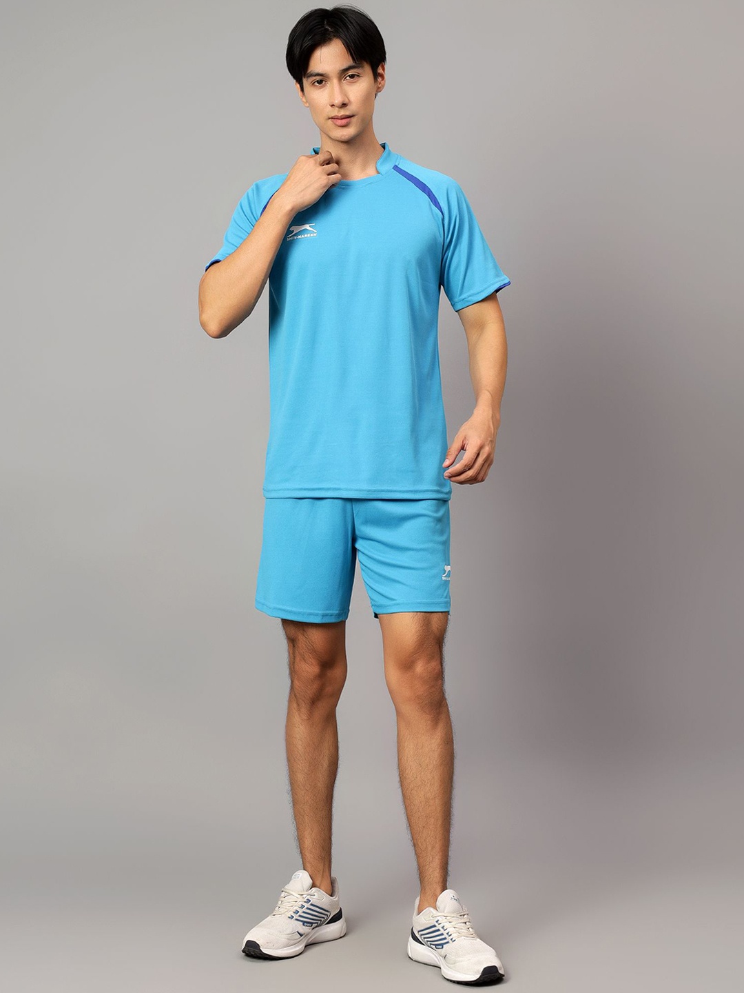 

Shiv Naresh Men Football T-Shirt & Short Set, Blue