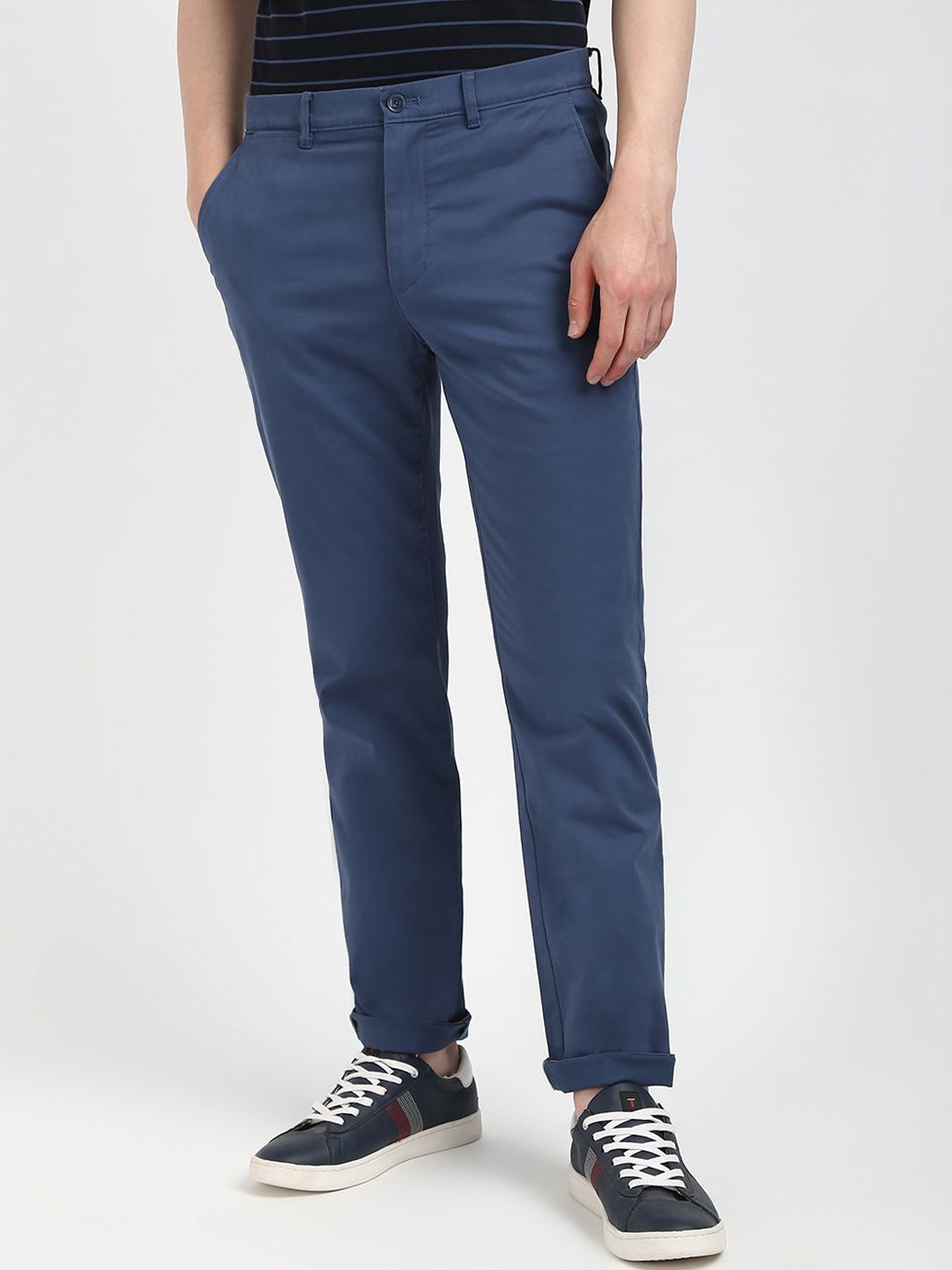 

Tommy Hilfiger Men Straight Fit Chinos Trousers, Blue