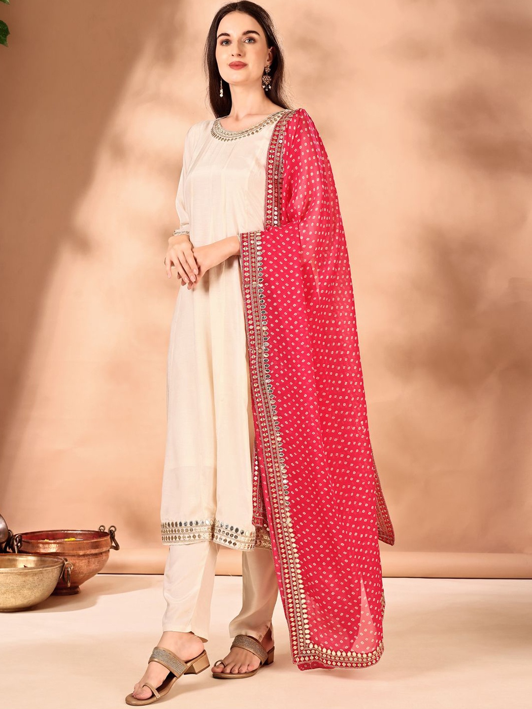 

KUNDAN FAB Embroidered Sequinned Kurta with Pyjama & Dupatta, Off white