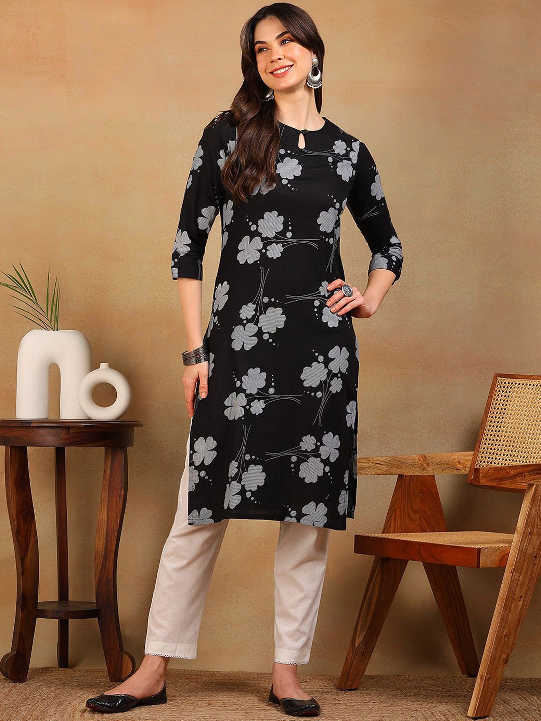 

KALINI Floral Printed Keyhole Neck Cotton Straight Kurta, Black