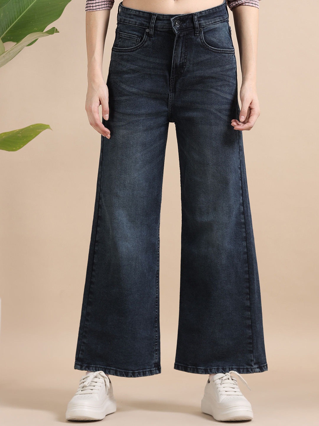 

Mast & Harbour Women Comfort Wide Leg Mid-Rise Light Fade Acid Wash Stretchable Jeans, Blue