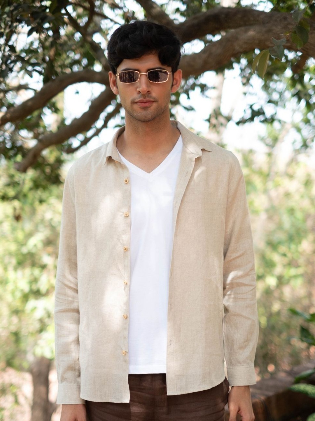 

Creatures of Habit Linen Pocketless Shirt, Beige