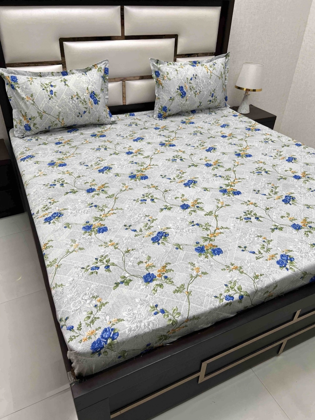 

Pure Decor Grey & Blue Floral Pure Cotton 220 TC King Bedsheet Set 2.74 m x 3.05 m