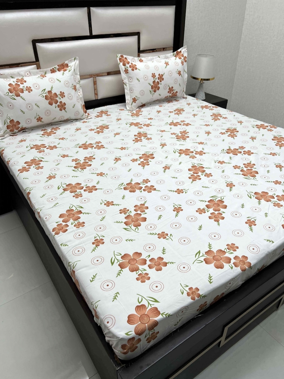 

Pure Decor Queen Size Double Bedsheet With 2 Pillow Covers 2.28m X 2.54m, Orange