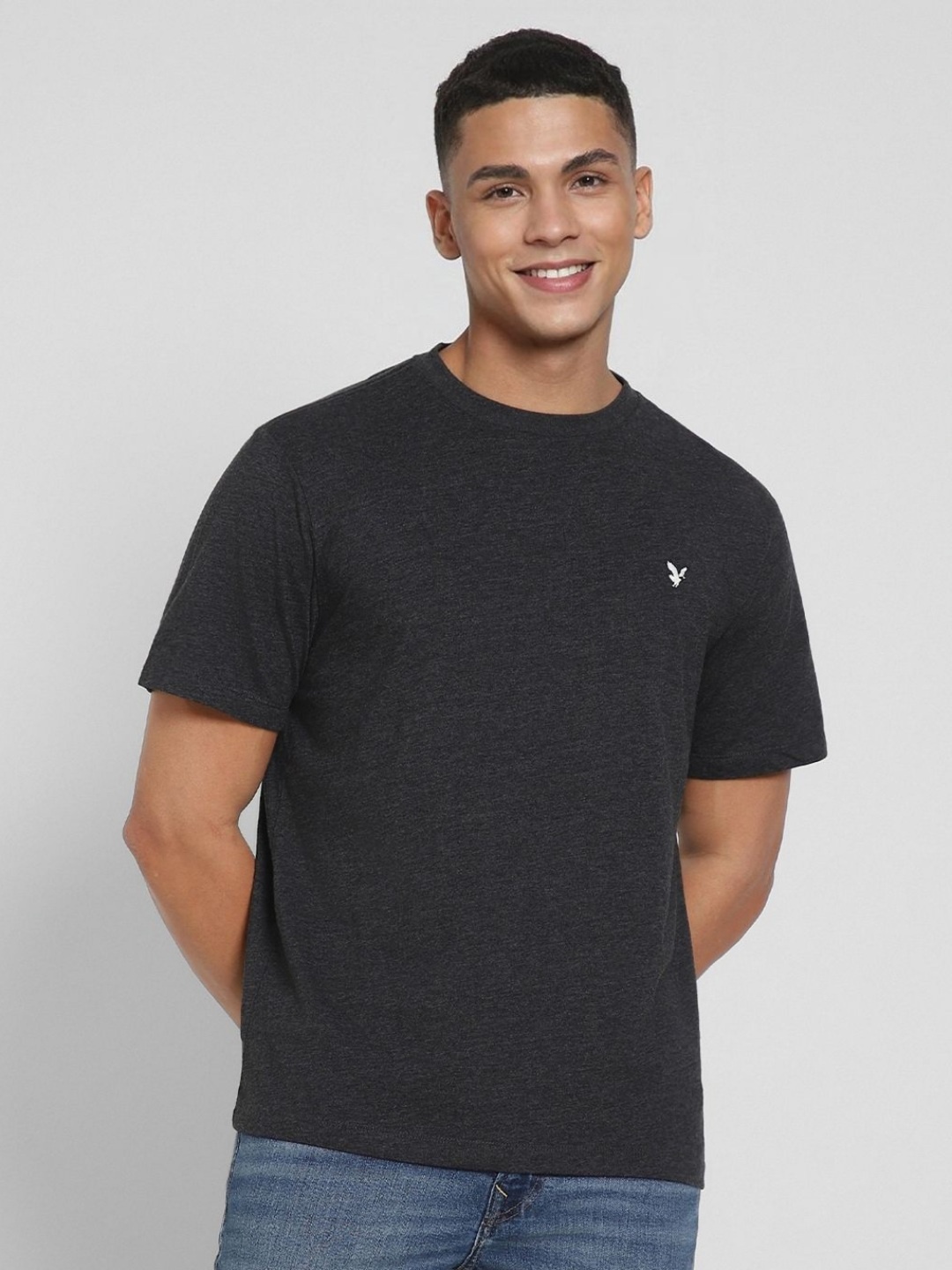 

AMERICAN EAGLE OUTFITTERS Men Solid Round Neck Cotton T-shirt, Grey