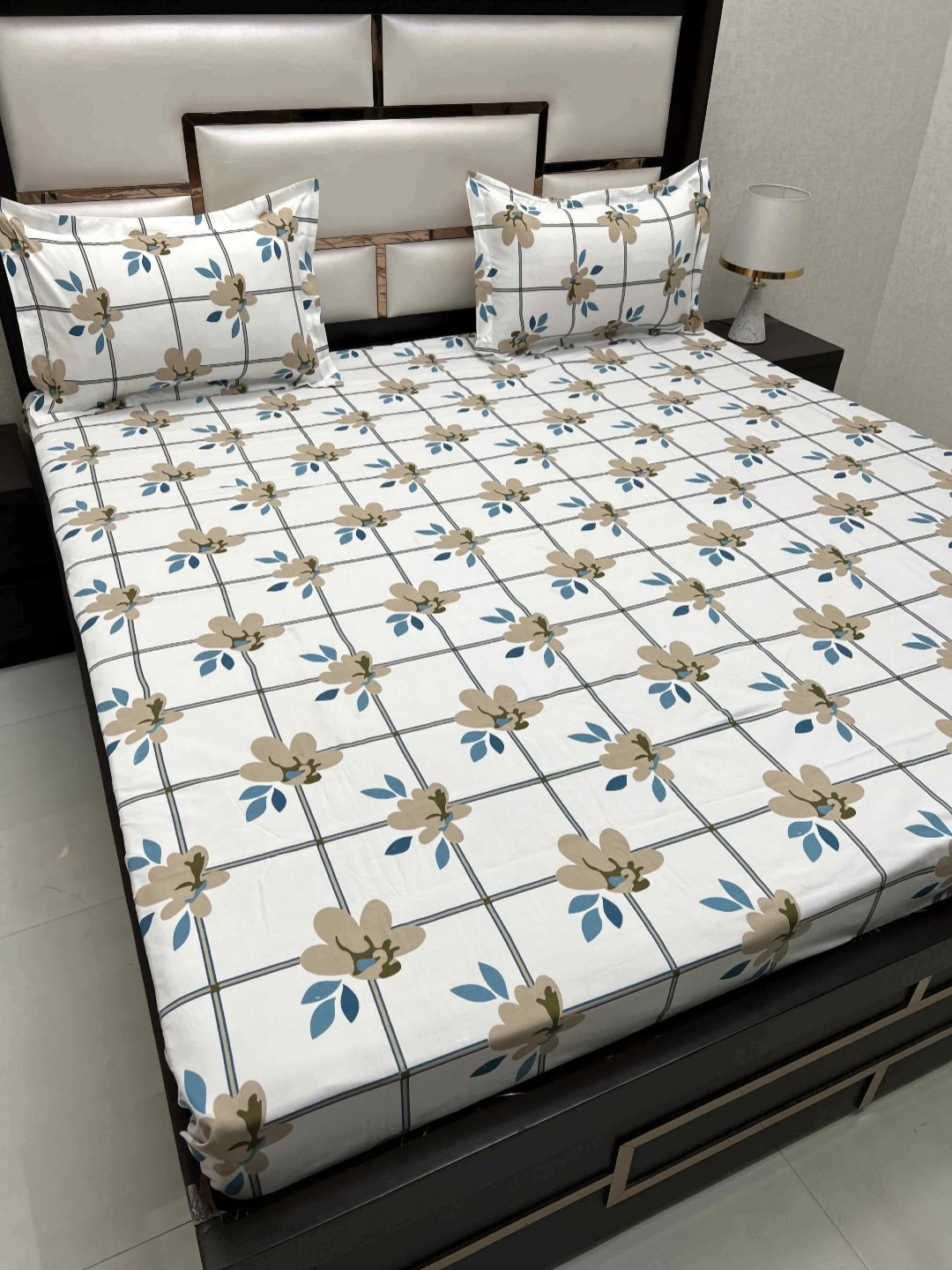 

Pure Decor Queen Size Double Bedsheet With 2 Pillow Covers 2.28m X 2.54m, White
