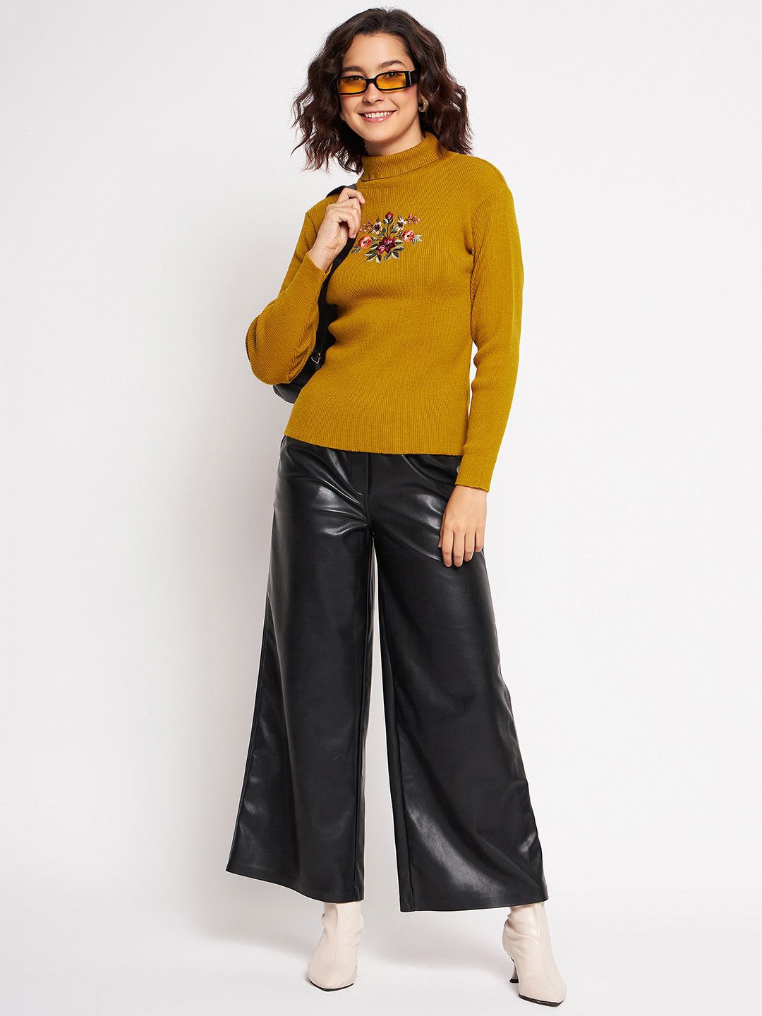 

CLAPTON Women Floral Embroidered Woollen Pullover, Gold