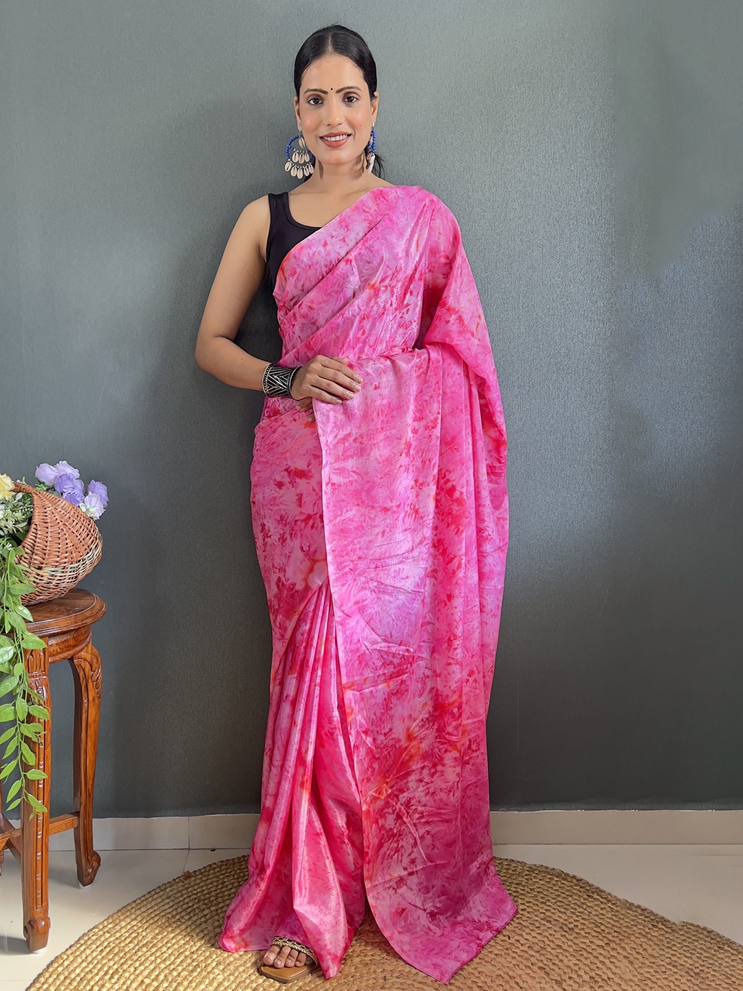 

V3 FASHION STUDIO Abstract Printed Pure Chiffon Jamdani Sarees, Pink