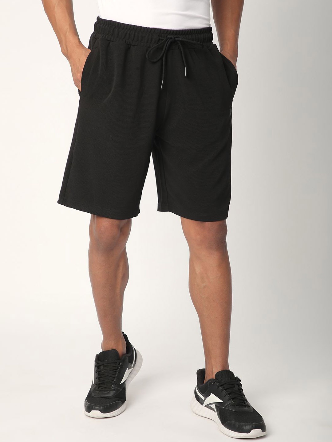 

R&B Men Regular Fit Shorts, Black