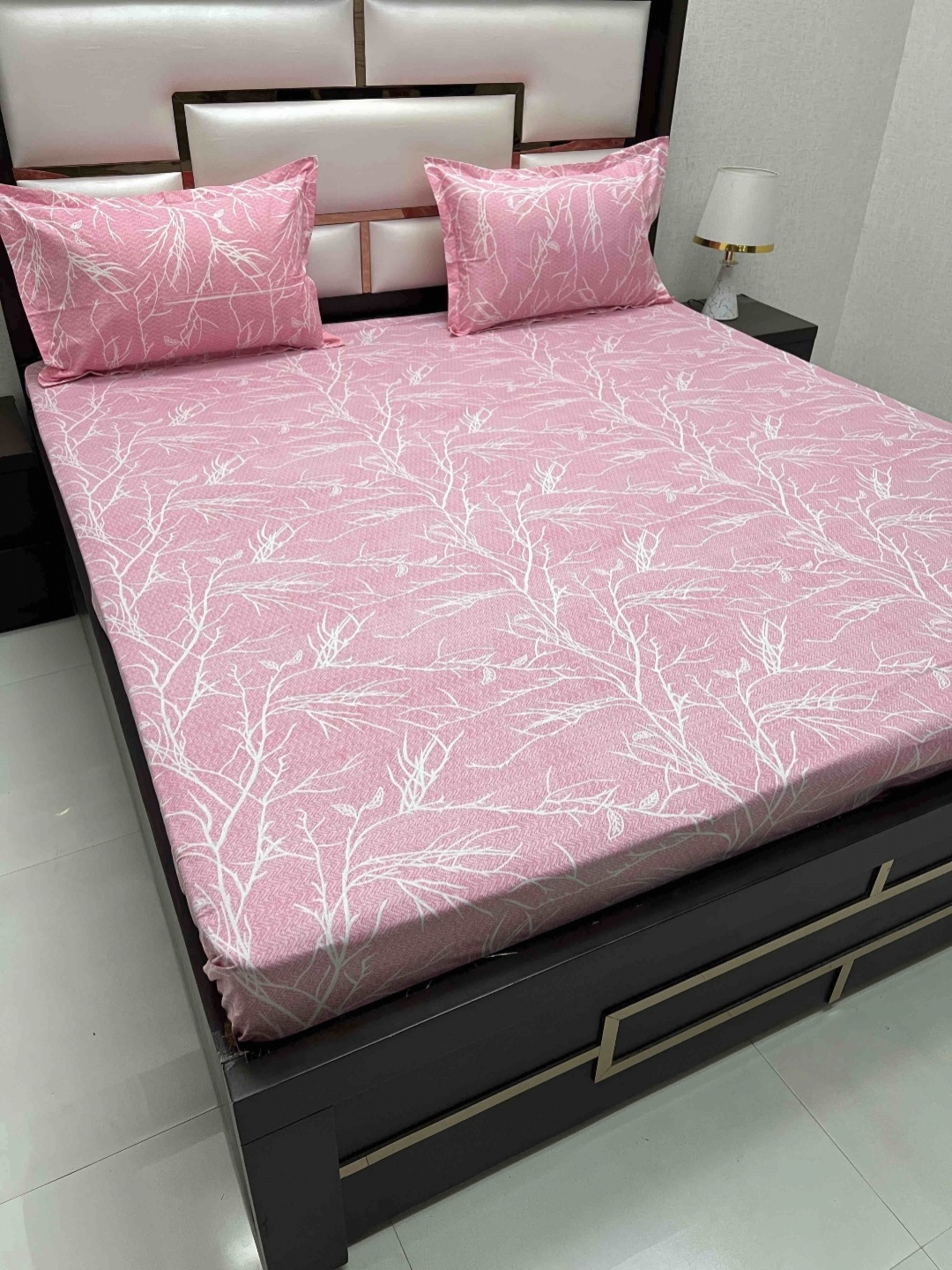 

Pure Decor Velar Pink Printed Pure Cotton 260 TC King Bedsheet Set 2.76 m x 3.03 m