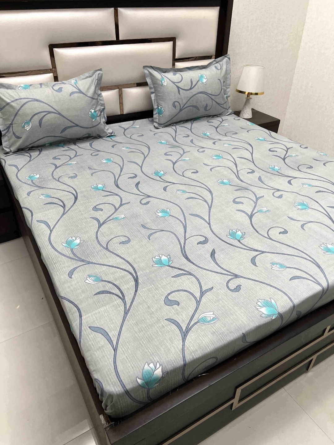 

Pure Decor Grey & Blue Floral Pure Cotton King Bedsheet Set 2.76 m x 3.06 m