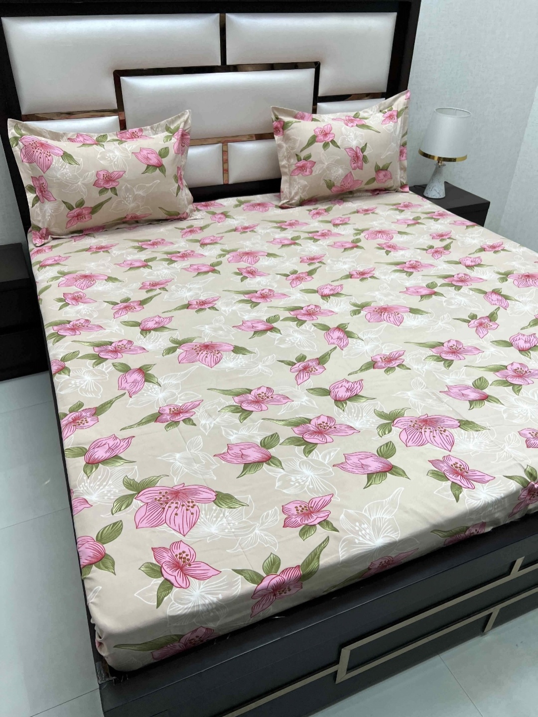 

Pure Decor Queen Size Double Bedsheet With 2 Pillow Covers 2.28m X 2.54m, Pink