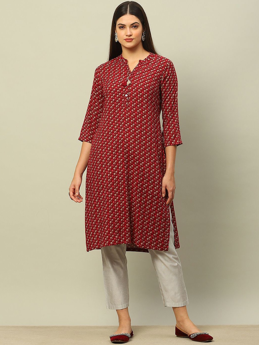 

Rangriti Abstract Printed Mandarin Collar Three-Quarter Sleeves Straight Kurta, Red