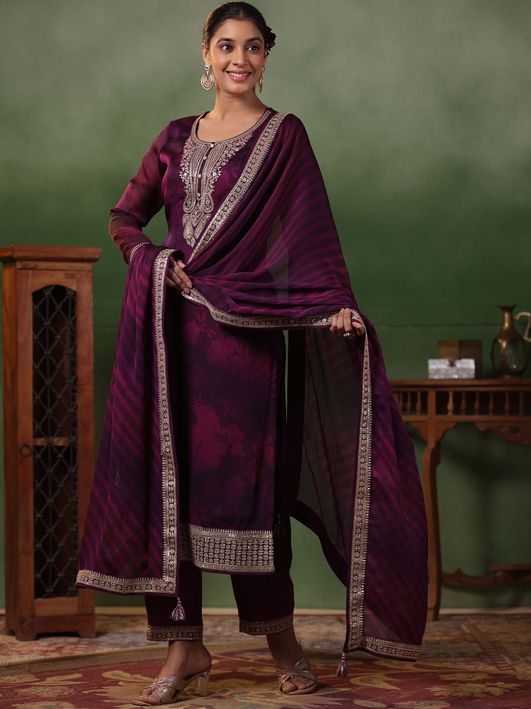 

FASHOR Floral Printed Straight Sequinned Kurta with Trousers & Dupatta, Purple