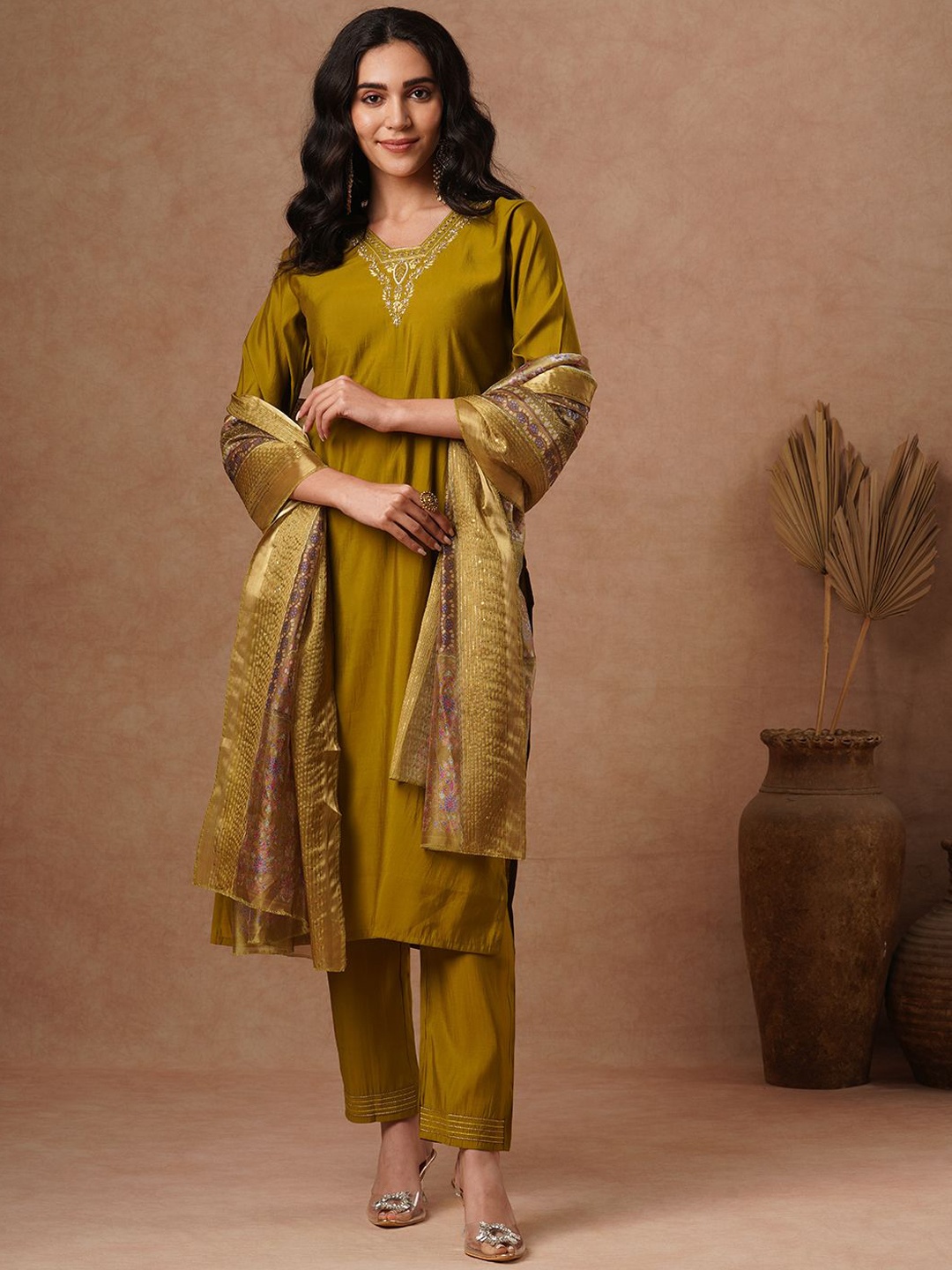 

FASHOR Floral Yoke Design Straight Mirror Work Kurta with Trousers & Dupatta, Olive