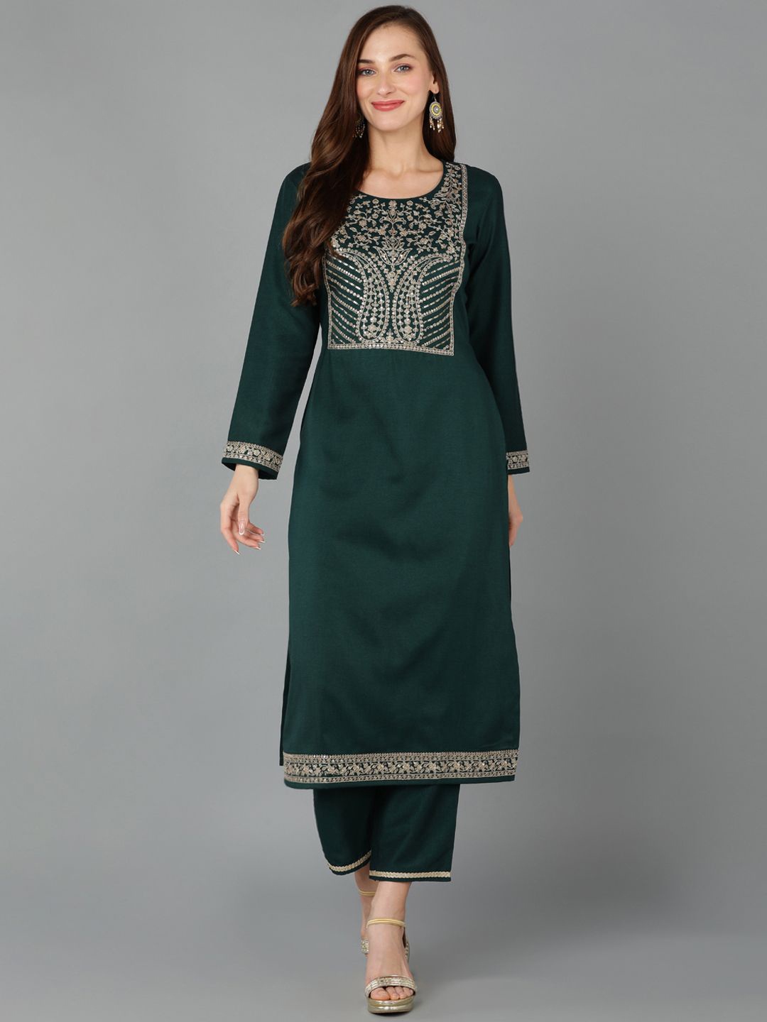 

KALINI Floral Embroidered Sequinned Round Neck Straight Kurta, Green