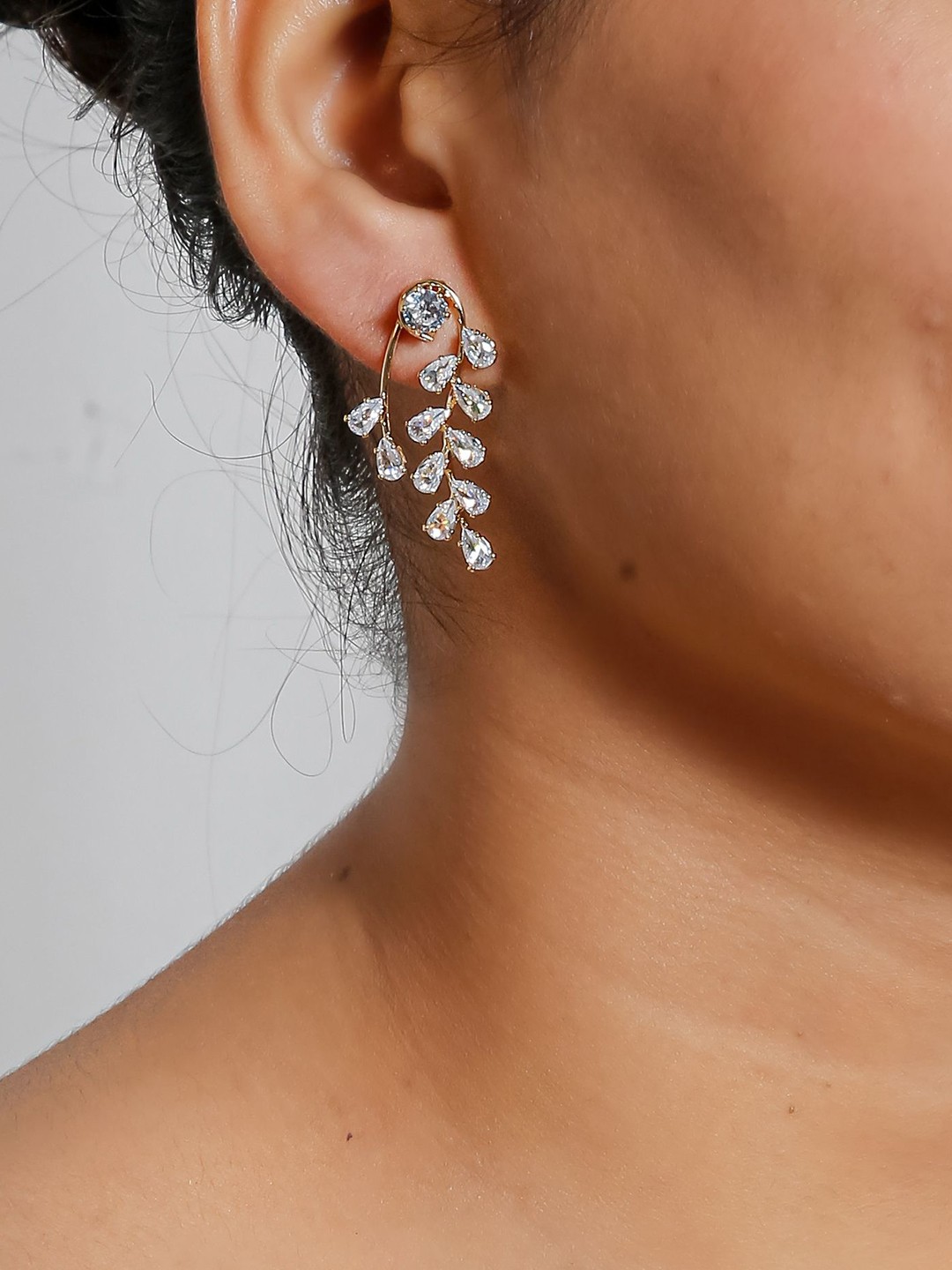 

Kord Store Gold-Plated Contemporary Cubic Zirconia Drop Earrings