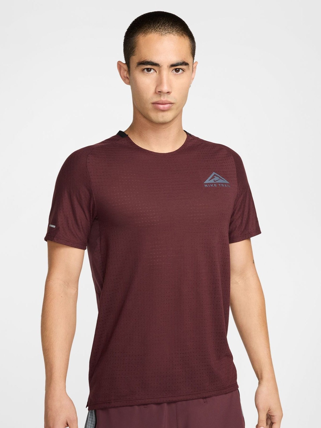 

Nike Dri-FIT Trail Solar Chase Men's Short-Sleeve Trail Running Top, Brown