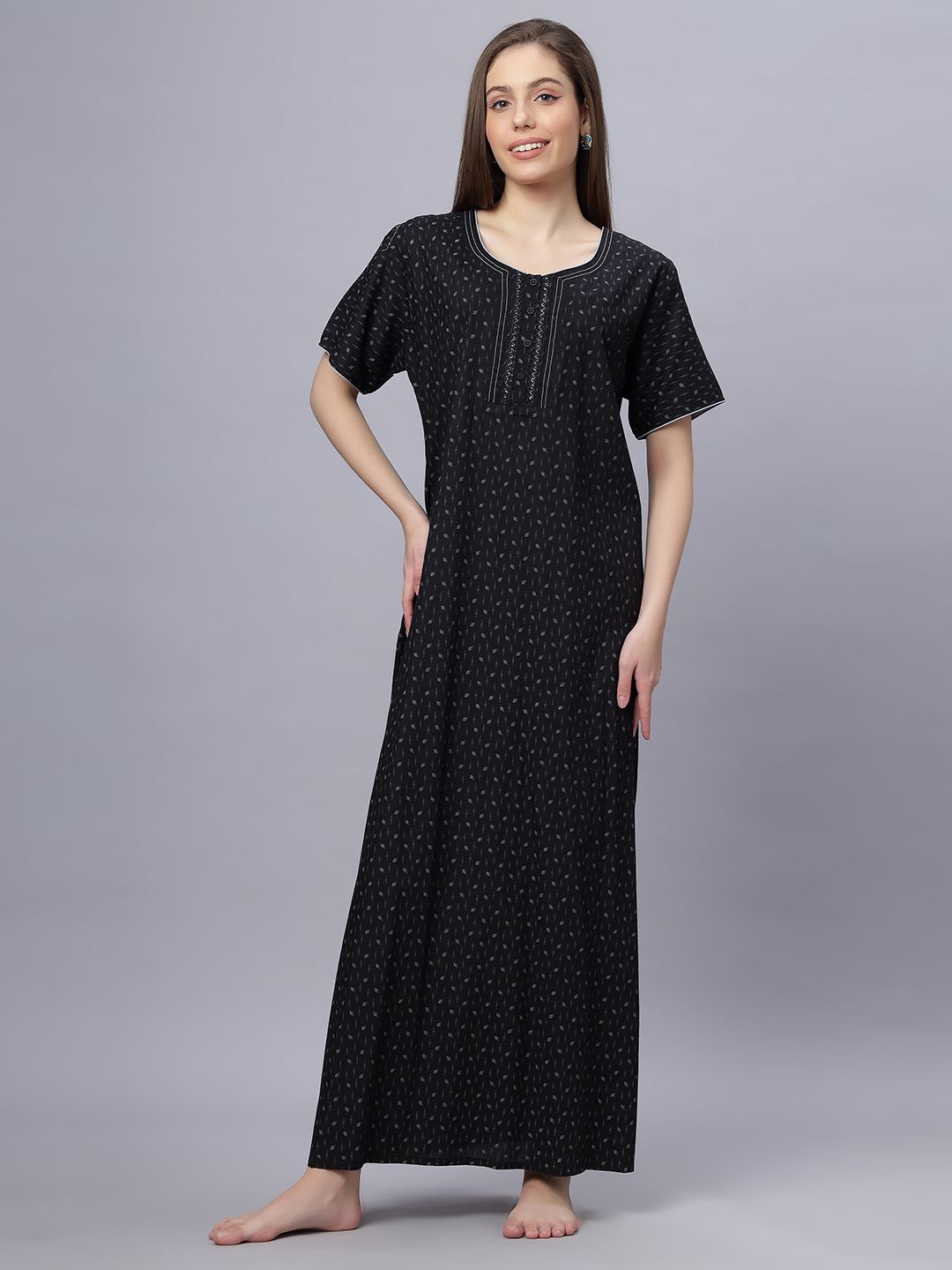 

QUIRA Women Round Neck Printed Maxi Nightdress, Black