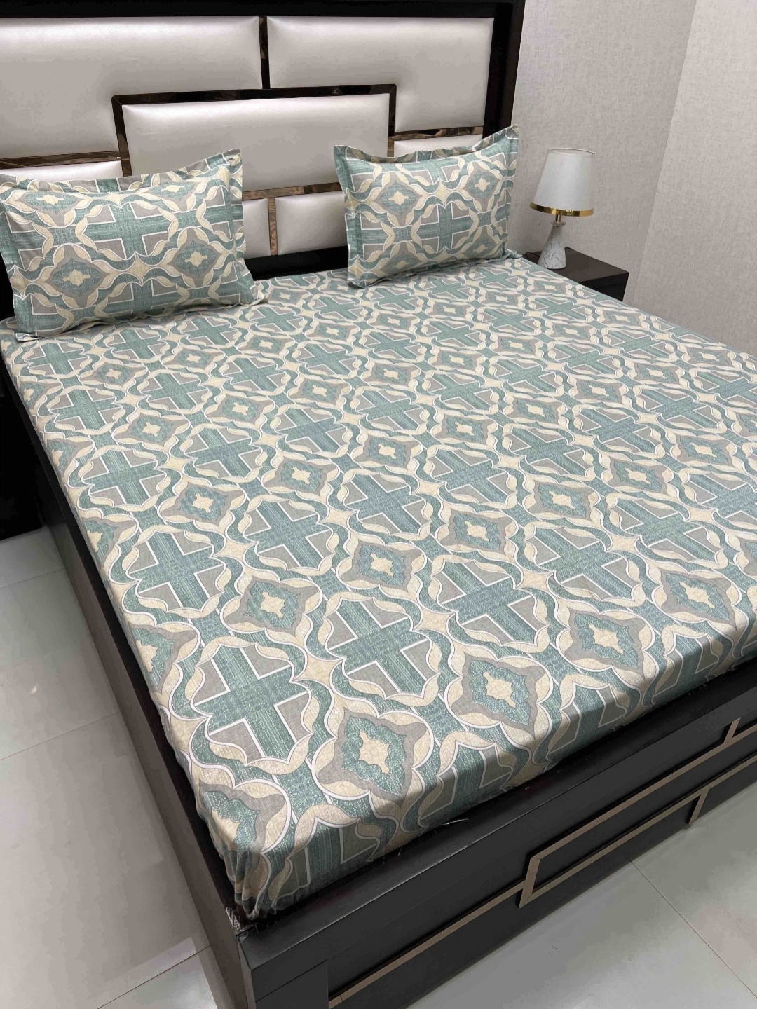 

Pure Decor Velar Green Ethnic Printed Pure Cotton 230 TC King Bedsheet Set 3.06 x 2.76 m