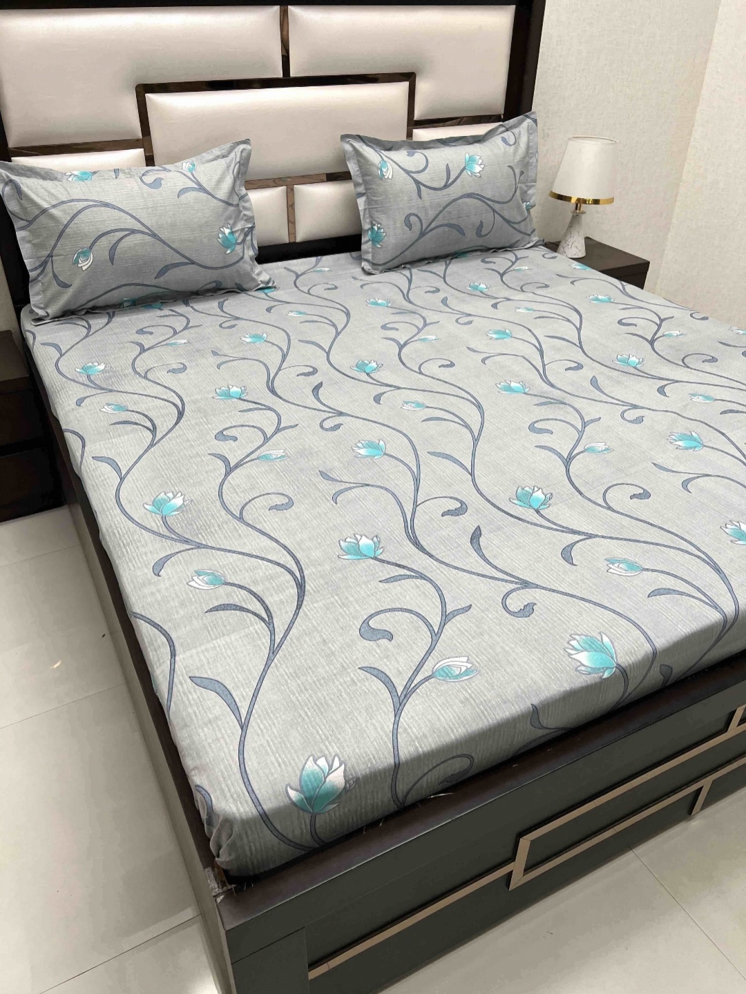 

Pure Decor Velar Grey Floral Printed Pure Cotton 300 TC King Bedsheet Set 3.03 x 2.74 m