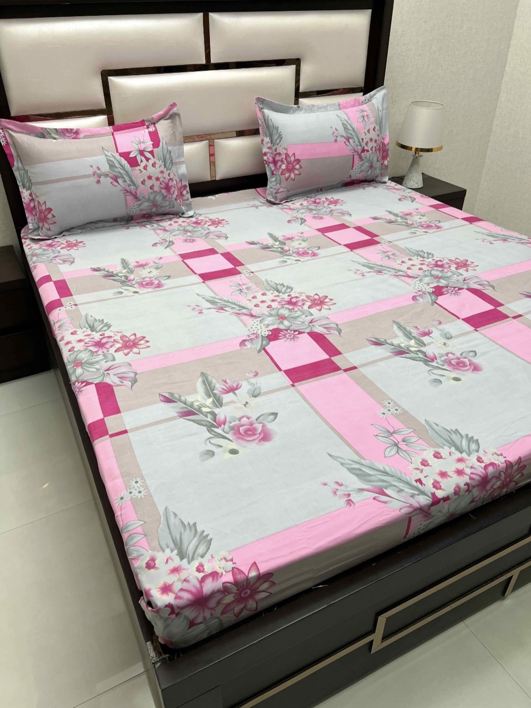 

Pure Decor Queen Size Double Bedsheet With 2 Pillow Covers 2.28m X 2.54m, Pink