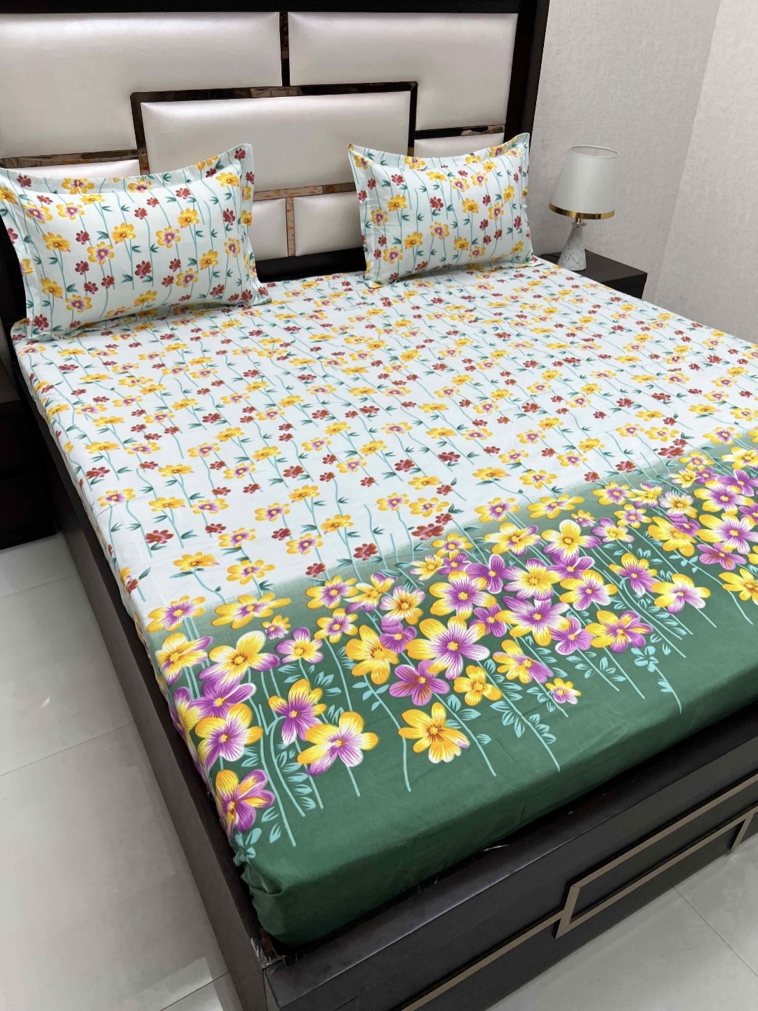 

Pure Decor Queen Size Double Bedsheet With 2 Pillow Covers 2.28m X 2.54m, White