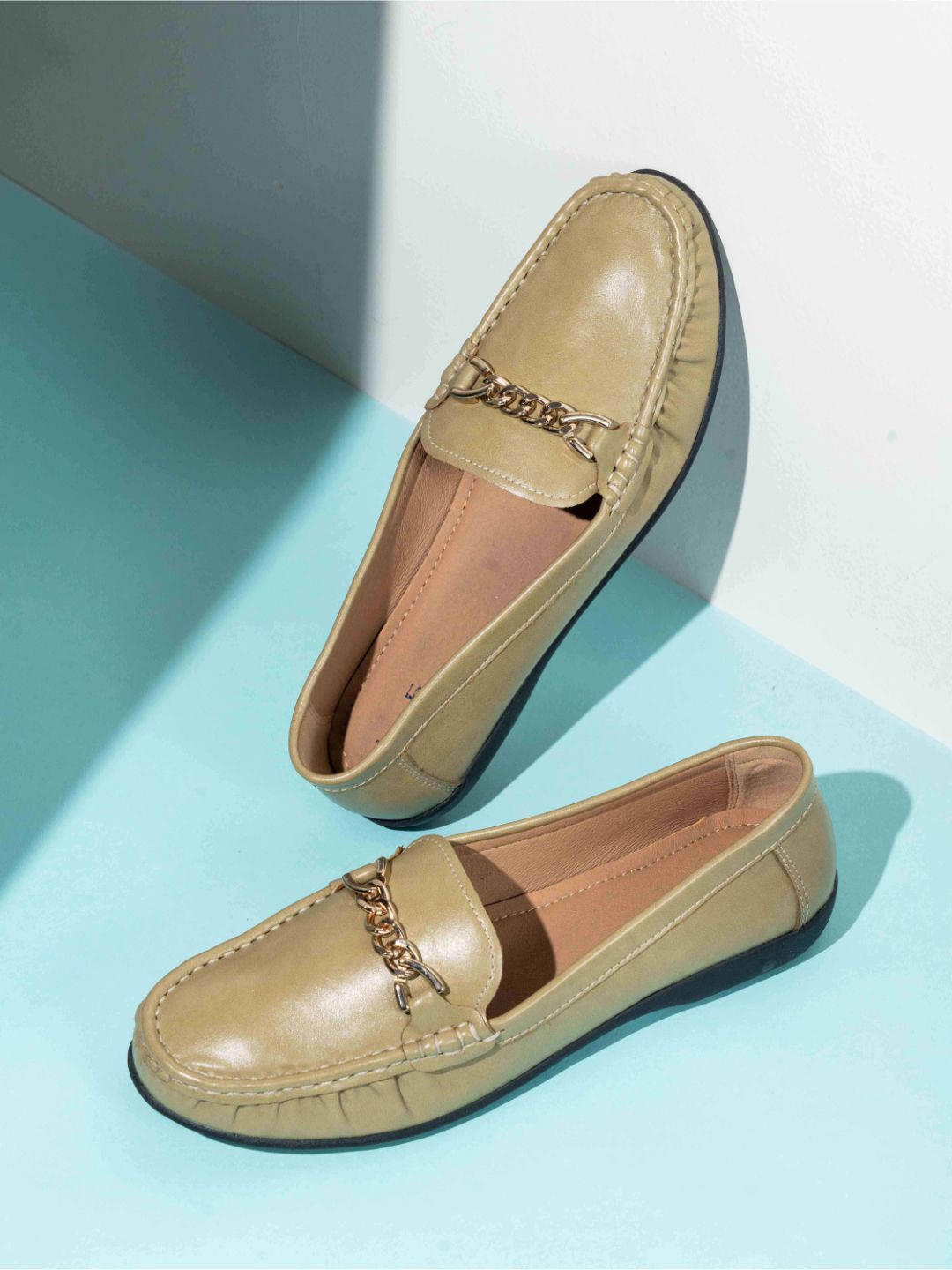 

Inc 5 Women Square Toe Loafers, Green