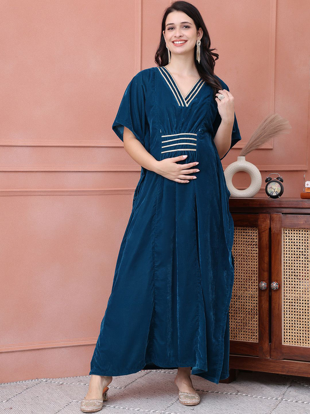 

Secret Wish Women Velvet Embellished Maternity Kaftan Dress, Teal