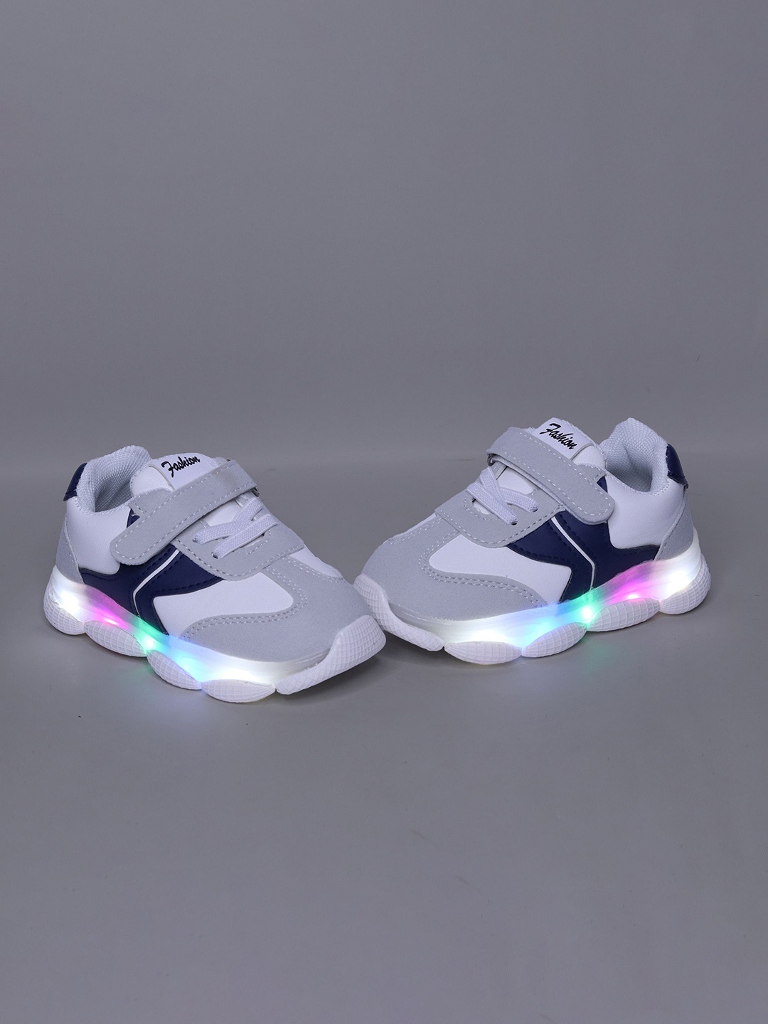 

NEW STEPS Kids Colourblocked PU Sneakers, Grey